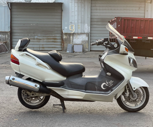 Scooter Suzuki <span class=keywords><strong>Burgman</strong></span> <span class=keywords><strong>650</strong></span> Usato Modello di Moto di Seconda Mano - Product Image 4