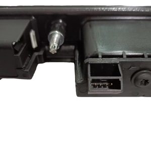 เหมาะสำหรับออดี้ A3 S3 8P48275743FZ ไฟป้ายทะเบียนด้านหลัง ที่จับฝาท้าย สวิตช์พลาสติก ติดตั้งโดยไม่ต้องเจาะ - Product Image 4