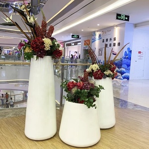 Bình thủy tinh lớn ngoài trời với các mẫu động vật sáng tạo đơn giản sử dụng thương mại hàng thủ công nhựa cho khách sạn và trung tâm mua sắm - Product Image 2