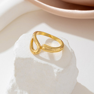 Conjunto de anillo de pulsera de mujer abierto hueco geométrico de metal irregular personalizado de moda - Product Image 2