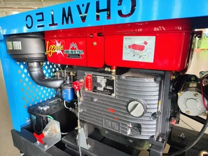 Nettoyeur haute pression à essence diesel à démarrage électrique commercial 200 bar avec réservoir d'eau 160 pour le <span class=keywords><strong>nettoyage</strong></span> du sol du toit - Product Image 4