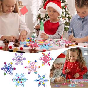 <span class=keywords><strong>Kit</strong></span> d'activités créatives flocons de neige DIY pour enfants – Créez vos propres autocollants et pompons flocons de neige pour l'hiver - Product Image 4