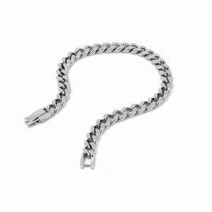 Pulsera de Cadena Curb Vintage de 5mm, Dorada, con Forma Geométrica de Corazón, para Fiestas y Aniversarios, Hecha de Acero Inoxidable y Latón, Moderna y Vintage - Product Image 1