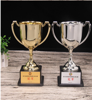 2025 Chine Usine En Gros En Plastique Personnalisé Étudiant Trophée 19cm et 22cm Meilleure Qualité Sport Coupe Trophée