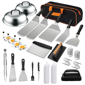 Kit d'accessoires pour plancha Blackstone Camp <span class=keywords><strong>Chef</strong></span> : Spatule de cuisson en métal et couvercle de badinage pour barbecue extérieur, camping et pique-niques - Product Image 1