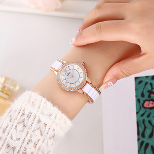 Montre à quartz tendance 2025 avec bracelet en céramique, étanche, pour femme - Product Image 5