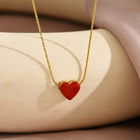 Pendentif en acier inoxydable en forme de coeur avec collier d'accessoires d'automne et d'hiver en forme de coeur rond