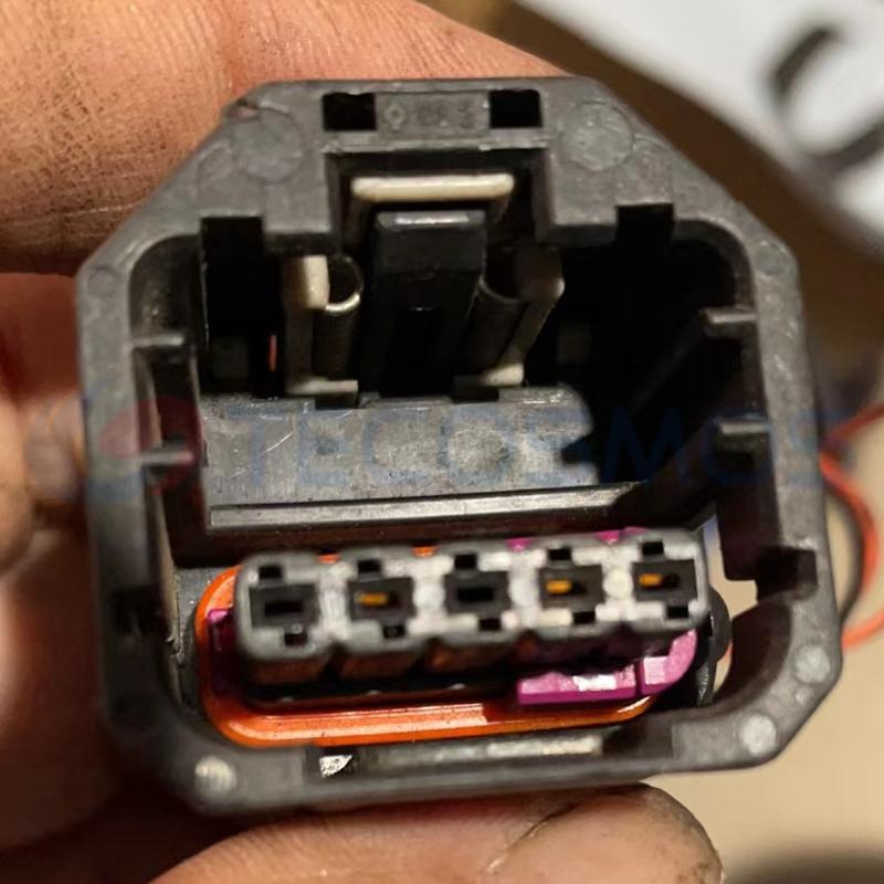 Car Connector For Tiguan For steering gear plug 1k0973205 5 pins CT5-0116M