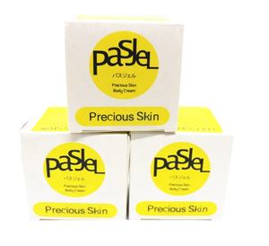 Herbe naturelle poudre organique jaune-clair enlever les vergetures crème de traitement pour la <span class=keywords><strong>grossesse</strong></span> - Product Image 1