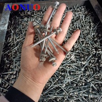 Vente directe usine C1022 Vis autoperceuses en acier au carbone avec revêtement Ruspert, tête hexagonale à bride, pour toiture, avec rondelle EPDM collée