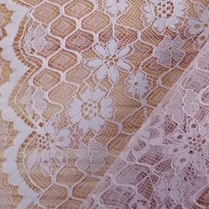 Dentelle française Chantilly blanche en gros, bord ondulé, petite dentelle florale en maille, tissu 100% polyester, léger et respirant pour mariage - Product Image 6