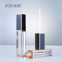 Emballages pour gloss à lèvres de 4 ml, MOQ 12000 pièces, tube de gloss à lèvres noir et or avec logo personnalisé