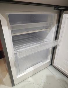 Réfrigérateur à double porte Frestec 185L Économie d'énergie 220V Réfrigérateur compact Congélateur domestique Appareil de refroidissement pour appartement - Product Image 6