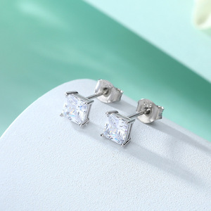Pendientes <span class=keywords><strong>de</strong></span> Plata <span class=keywords><strong>de</strong></span> Ley S925 Minimalistas Más Vendidos, Joyería con Circonita Cúbica <span class=keywords><strong>de</strong></span> Corte <span class=keywords><strong>Princesa</strong></span>, Pendientes Geométricos para Mujer - Product Image 4