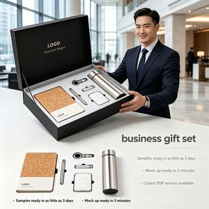 Set de Regalo Corporativo Exclusivo: Libreta A5, Bolígrafo, Botella de Agua, Batería Externa, Memoria USB, Llavero con Logotipo Grabado - Product Image 4