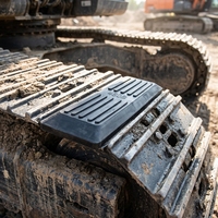 Patins en caoutchouc à prix avantageux, 400 mm, à visser, pour excavatrice, patins en caoutchouc pour excavatrice, patins en acier pour chenilles d'excavatrice ou de finisseur