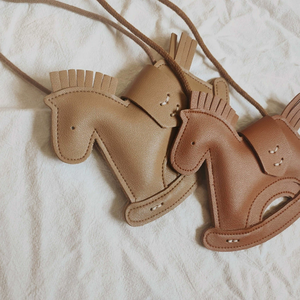 Bolso de cuero Pu con forma de caballo, bolsos cruzados de hombro con animales de dibujos animados divertidos para niños, niñas y niños - Product Image 5