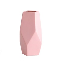 Ensemble de vases en céramique abstraits géométriques YanJun, vase décoratif irrégulier creux moderne pour la décoration de table et de la maison