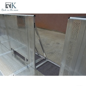 Barreras Plegables de Seguridad para Conciertos al Aire Libre, Resistentes y de Alta Capacidad de Carga, en Venta - Product Image 2