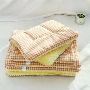 ผ้าห่ม/เบาะนอนสัตว์เลี้ยงสำหรับสุนัขและแมว  ผ้าระบายอากาศได้ดี ใช้ได้ทุกฤดู อุ่นสบายในฤดูหนาว - Product Image 1