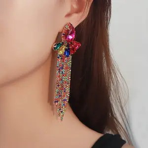 Anting-anting rumbai berlian imitasi untuk wanita anting-anting Bling rumbai panjang Prom