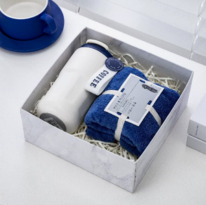 Coffret Cadeau d'Entreprise de Luxe Personnalisé avec Logo : <span class=keywords><strong>Parapluie</strong></span> Classique, Tasse à Café Isotherme 2-en-1 et Serviette - Product Image 1