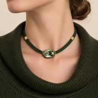Collier superposé bohème SongYi avec pendentifs ovales en cristal colorés, ras-de-cou en corde tressée, bijoux tendance pour femme au quotidien
