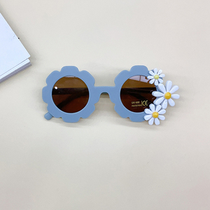 Vente en gros lunettes de <span class=keywords><strong>soleil</strong></span> tendance fille fille ronde fête bijoux mode <span class=keywords><strong>soleil</strong></span> fleur Uv400 lunettes enfants - Product Image 6