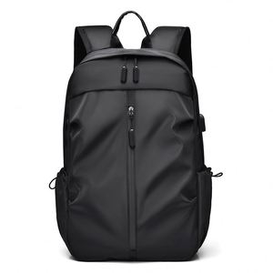 Sac à dos de randonnée et de sport en nylon grande capacité imperméable et antivol avec doublure en polyester idéal pour les voyages - Product Image 5