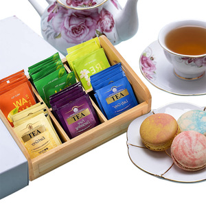 Caja de almacenamiento de bolsitas de té de bambú, con múltiples compartimentos y asa, organizador portátil de escritorio para cápsulas de café, sobres de azúcar y condimentos - Product Image 3
