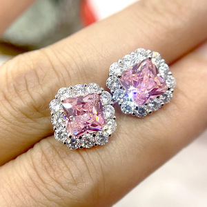 Orecchini a Perno Quadrati Piccoli per Donne, Accessorio Semplice per Uso Quotidiano, Gioiello di Moda per Outfit - Product Image 2
