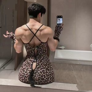 Ensemble jupe moulante imprimé léopard pour homme, sans manches, en satin de polyester lisse, lingerie sexy pour jeux de rôle en couple - Product Image 2