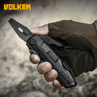 Multitool avec pince à ressort et couteau pliant