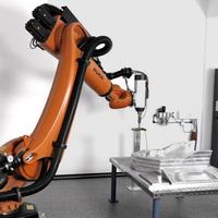 Bras de robot industriel à 6 axes Prix de la fraiseuse robot CNC KUKA KR210 Solutions de fraisage robotique R2700-2 Métaux Bois Plastiques