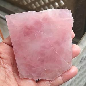 Vendita all'ingrosso unica fetta di quarzo rosa perfetta per la decorazione della casa regali per le vacanze e collezioni di pietra - Product Image 2