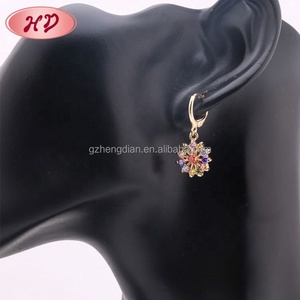 Juego de Joyería de Flores con Circonitas Cúbicas Multicolores Chapadas en Oro de 18K, Collar y Pendientes Colgantes, Accesorios Elegantes para Bodas y Fiestas - Product Image 2