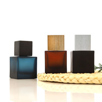 High-End Zomer Sap Drink Glazen Fles Nieuwe Champignon Platte Vierkante Ontwerp 50Ml Draagbaar Voor Baijiu Fruit Wijn Huidverzorgingscrème