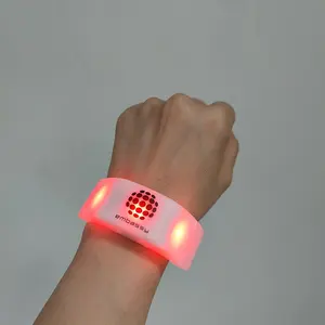 Linli Custom Logo Party Favor Sound Activated Led Siliconen Armband Concert Remote Controlled Knipperende Led Polsband