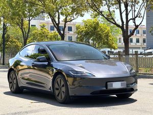 <span class=keywords><strong>Tesla</strong></span> <span class=keywords><strong>Model</strong></span> <span class=keywords><strong>3</strong></span> Long Range <span class=keywords><strong>2023</strong></span>, version mise à jour : double moteur, transmission intégrale, transmission automatique - Product Image 4