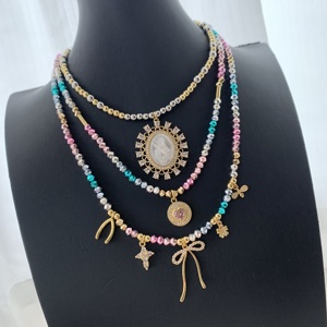 Collier de perles en cristal colorées délicates TK-C249 pour femme, bijoux pour les fêtes, avec pendentifs Cœur, Nœud, Croix, Fleur, Saint, idéal comme cadeau - Product Image 3