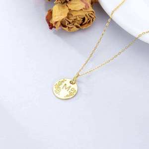 Joyería Fina de Alta Calidad, Collar con Colgante de Moneda de la Suerte con Letra M en Oro Sólido de 9K - Product Image 4
