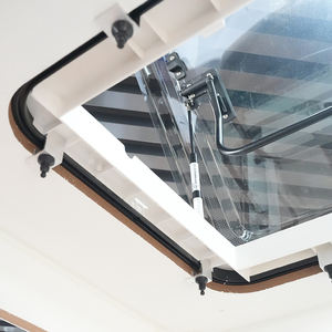 Fabricante profesional 700*500mm aleación de aluminio RV tragaluz <span class=keywords><strong>Camper</strong></span> Van Ventana de techo para caravana tragaluz - Product Image 6