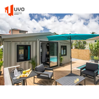 Maisons conteneurs pliantes en acier de luxe personnalisées avec revêtement SPC et toit Maison conteneur extensible de style villa de 20 pieds 40 pieds