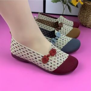 Zapatos <span class=keywords><strong>de</strong></span> tela antiguos <span class=keywords><strong>de</strong></span> Beijing con suelas blandas, antideslizantes y cómodos para zapatos <span class=keywords><strong>de</strong></span> <span class=keywords><strong>mujer</strong></span> mayor y zapatos <span class=keywords><strong>de</strong></span> madre - Product Image 2