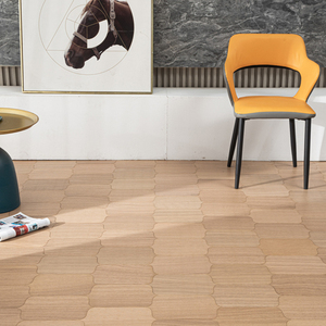 AVANTIMORA RoHS Pisos de Parquet de Madera de Roble Francés Multicapa de 18 mm con Bisel Prensado Grado Transicional ABCD para Resorts - Product Image 1