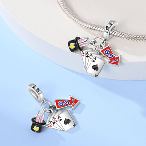 Pendentif Breloque Sorcière Clown en Émail Coloré en Cuivre, Bijou Compatible Bracelet et Collier, Cadeau d'Halloween et de Carnaval pour Femmes et Filles - Product Image 3