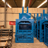 Compacteur hydraulique vertical intelligent, fonctionnement en un clic, taille d'entrée de matière personnalisable, éjection automatique des balles, presse à balles verticale