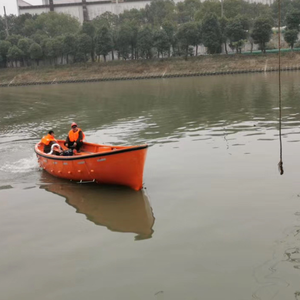 Bateau de sauvetage en fibre de verre Orange Marine avec moteur - Product Image 5