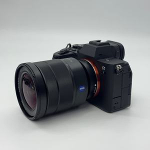 Appareil photo micro professionnel 4K HD de haute qualité, d'occasion, de marque A7 IV, avec objectif 16-35, chargeur et batterie - Product Image 1