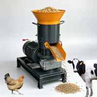 Machine de fabrication de granulés d'aliments pour animaux, entraînée par une boîte de réduction, pour la transformation des aliments du bétail, des volailles, des porcs, des moutons et des vaches.